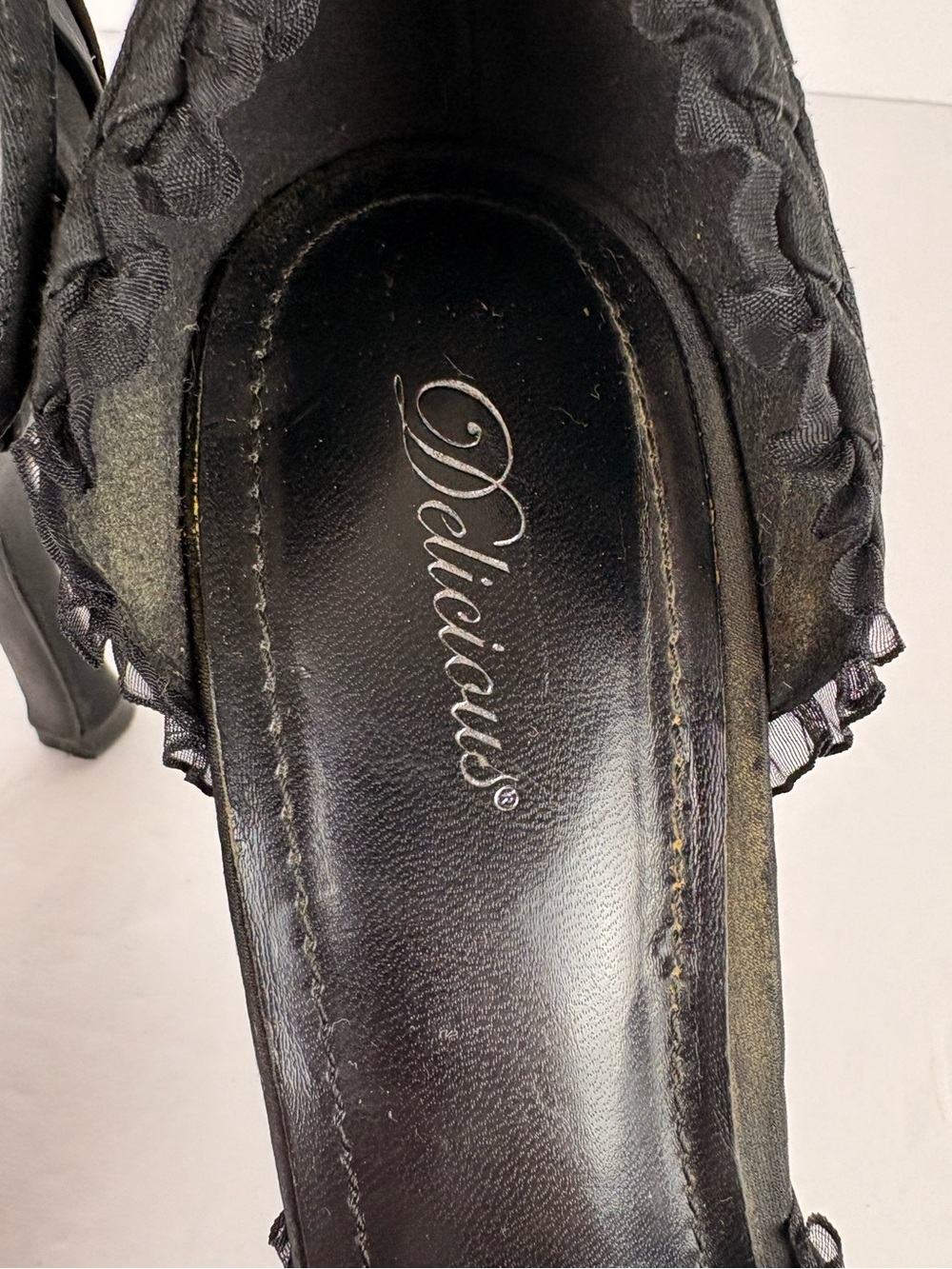 Delicious Open Toe Lace Bow Slip On Kitten Heels in Black - Picture 8 of 10
